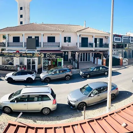 Point Da Oura Apartmán *
