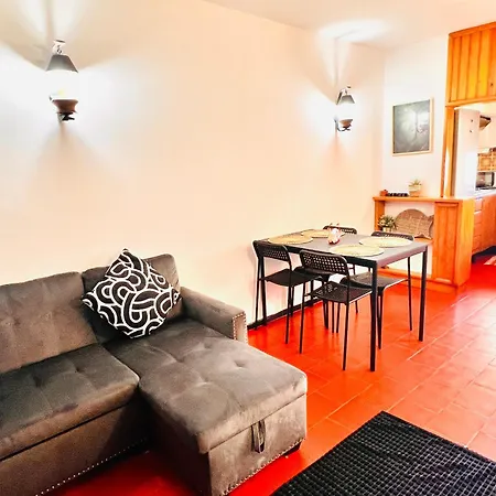 Point Da Oura Apartment